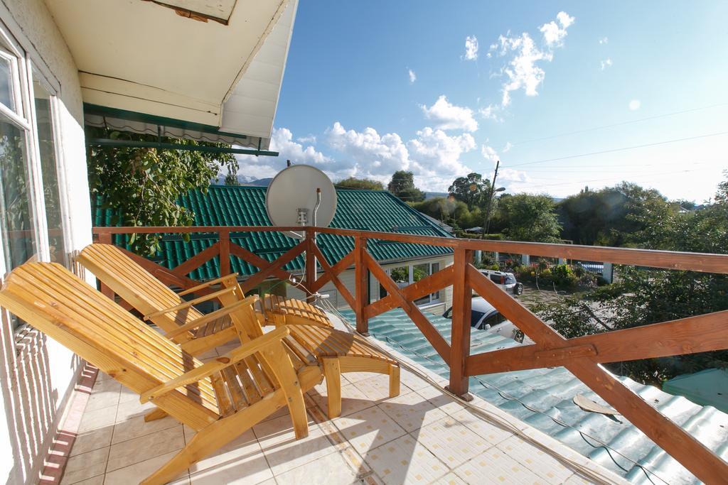 Jamilya'S B&B Guest House Karakol Dış mekan fotoğraf